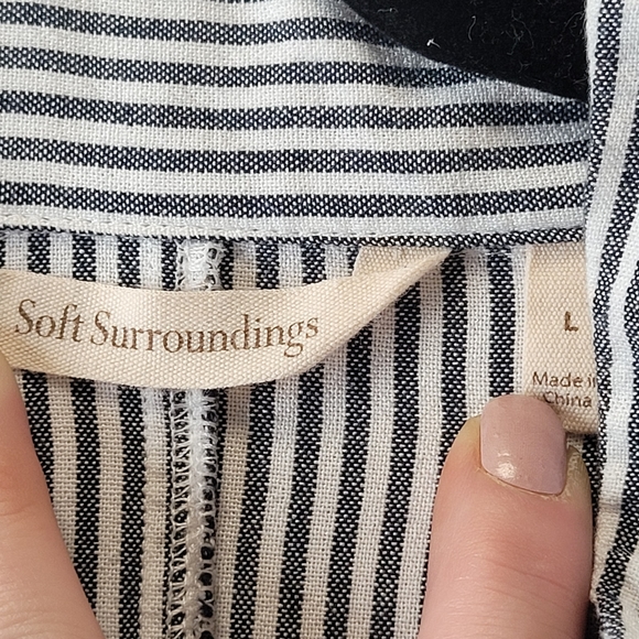 Soft Surroundings Size Large Blue Striped Longsleeve Button Down - Picture 3 of 8